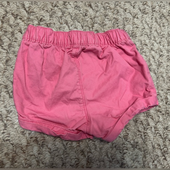 Carters bodysuit & old navy shorts bundle! Shorts: 18-24M & bodysuit: 18M - Picture 3 of 7